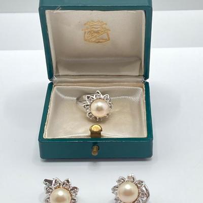 LOT 72J: Collection of Vintage Earrings and Rings