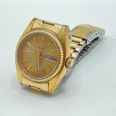 LOT 75J: Watch Collection - Seiko, Lacoste, Guess and Beverly Hills Polo Club