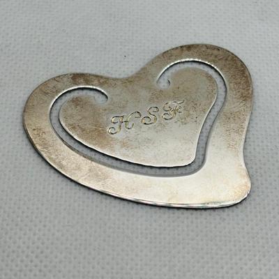 LOT 86: Tiffany Collection: 2001 Hand Hammered 925 Trinket/Pill Boll 22.3g Tw & Engraved Bookmarked 7g Tw