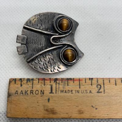 LOT 91: Sterling Silver Tiger Eye Owl Brooch & Ring, sz 7