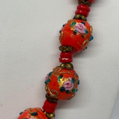 LOT 96: Great Condition! Vintage Venetian Graduated Beaded Murano Wedding Cake Necklace 20" w/31 Beads