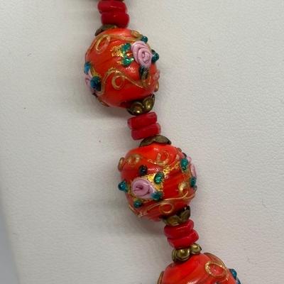 LOT 96: Great Condition! Vintage Venetian Graduated Beaded Murano Wedding Cake Necklace 20" w/31 Beads