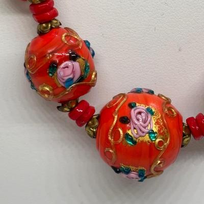 LOT 96: Great Condition! Vintage Venetian Graduated Beaded Murano Wedding Cake Necklace 20" w/31 Beads