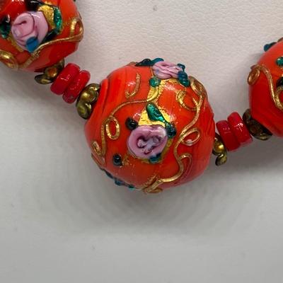 LOT 96: Great Condition! Vintage Venetian Graduated Beaded Murano Wedding Cake Necklace 20" w/31 Beads