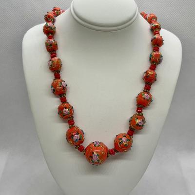 LOT 96: Great Condition! Vintage Venetian Graduated Beaded Murano Wedding Cake Necklace 20" w/31 Beads