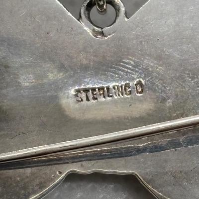 LOT 103: Sterling Silver Brooch Collection: Wishbone, Paint Palette & Bow/Heart w/Gems