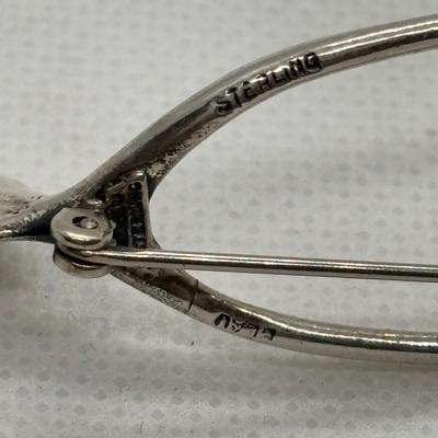 LOT 103: Sterling Silver Brooch Collection: Wishbone, Paint Palette & Bow/Heart w/Gems