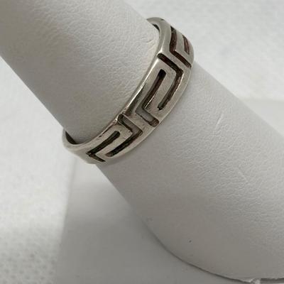 LOT 104: Sterling Silver Cut Out Band Ring sz 7 w/ Matching Earring & Jezlaine Safety Pin with Holiday Charms