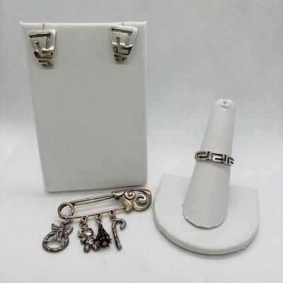LOT 104: Sterling Silver Cut Out Band Ring sz 7 w/ Matching Earring & Jezlaine Safety Pin with Holiday Charms