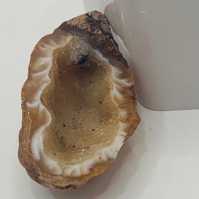 LOT:165: Colorful Collection of Crystals, Stones Geodes and More