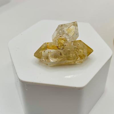 LOT:165: Colorful Collection of Crystals, Stones Geodes and More