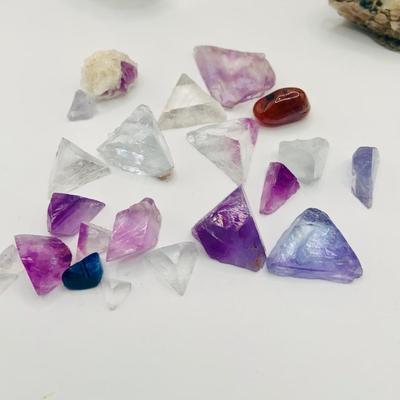 LOT:165: Colorful Collection of Crystals, Stones Geodes and More