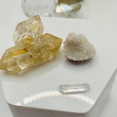 LOT:165: Colorful Collection of Crystals, Stones Geodes and More