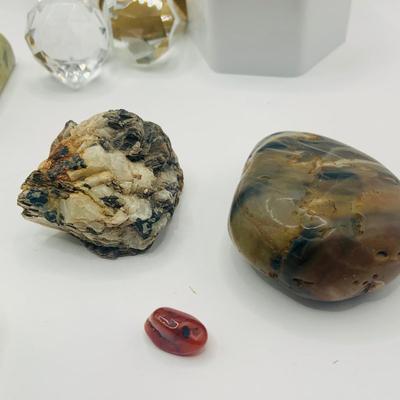LOT:165: Colorful Collection of Crystals, Stones Geodes and More