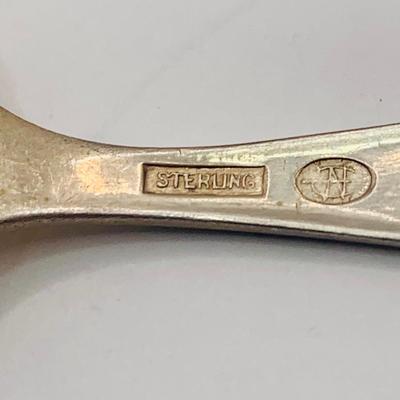 LOT 165: Set of Childrens Sterling Silver Flatware - 44.85 gtw