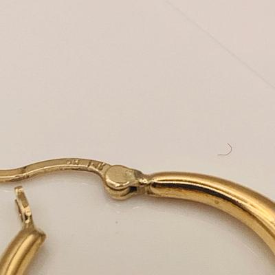 LOT:166: Pair of 14k Gold Hoop Earrings Mark DW - 2.46g tw