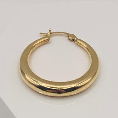 LOT:166: Pair of 14k Gold Hoop Earrings Mark DW - 2.46g tw