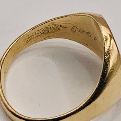 LOT 175: Villanova University 14k Gold Woman's Class Ring Size 5.5 5.12g Tw