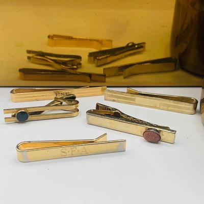 LOT:180: Mens Brass Jewelery Box, Brass Button Container /Jars, Tie Bars and Clips