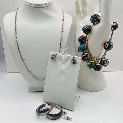 LOT:182: Collection of Fashion Jewelry Including 925 Bee Earings Silvertone Earrings and Necklas and Art Glass Beaded Bracelet