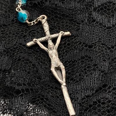 LOT 194J: Beautiful Religious Jewelry / Rosary Bead, Necklace, Medals / Charm and More Collection