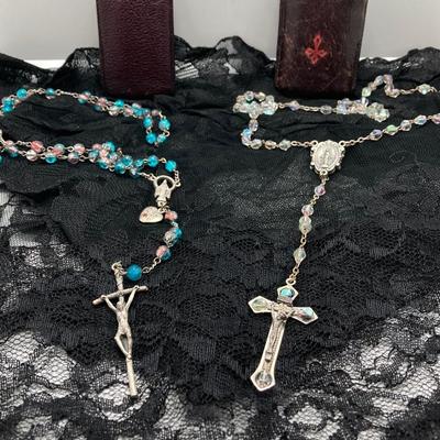 LOT 194J: Beautiful Religious Jewelry / Rosary Bead, Necklace, Medals / Charm and More Collection