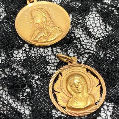 LOT 194J: Beautiful Religious Jewelry / Rosary Bead, Necklace, Medals / Charm and More Collection