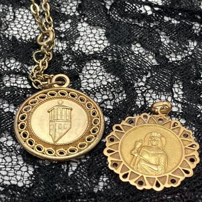 LOT 194J: Beautiful Religious Jewelry / Rosary Bead, Necklace, Medals / Charm and More Collection