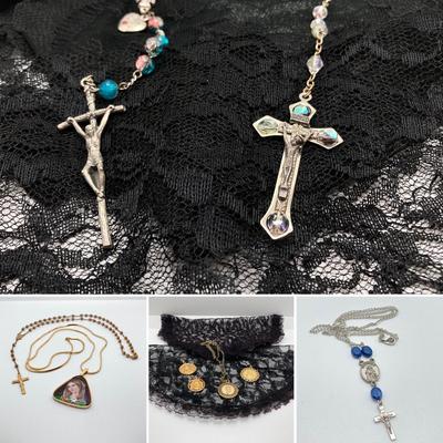 LOT 194J: Beautiful Religious Jewelry / Rosary Bead, Necklace, Medals / Charm and More Collection