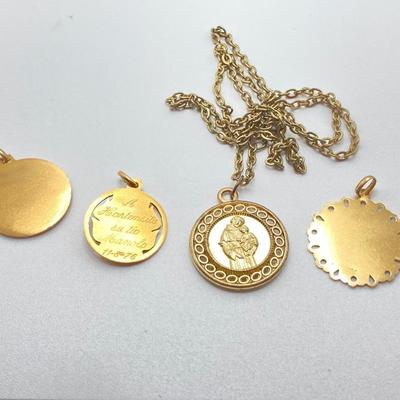 LOT 194J: Beautiful Religious Jewelry / Rosary Bead, Necklace, Medals / Charm and More Collection