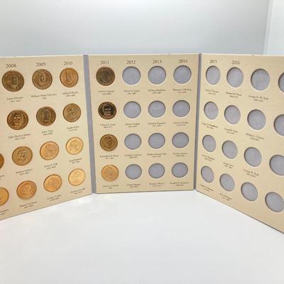LOT 198J: Fifty State Commemorative Quarters 1999 - 2008 and Presidential Dollar 2007 in Collector Folder Books