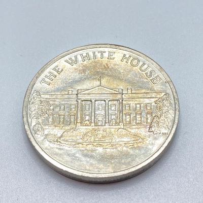 LOT 206J: Collection of Coins, Tokens and Medals - Independence Hall, Buffalo Bill, Richard Nixon and More