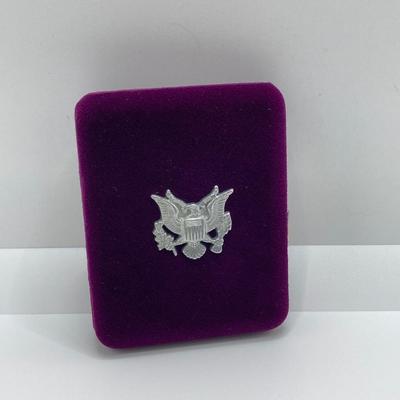 LOT 207J: 1988 American Eagle One Ounce One Dollar Silver Coin with Certificate of Authenticity in Original Presentation Box