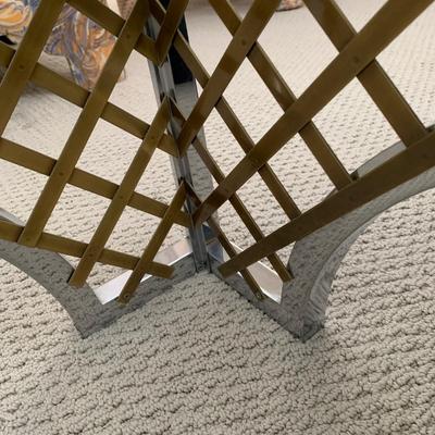 LOT 3 L: Square Glass Top & Thatched Metal Base Table