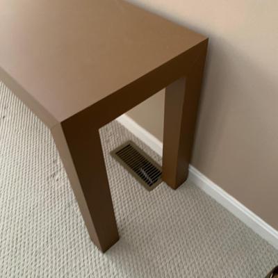 LOT 5 L: Brown Console / TV Stand Table