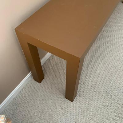 LOT 5 L: Brown Console / TV Stand Table