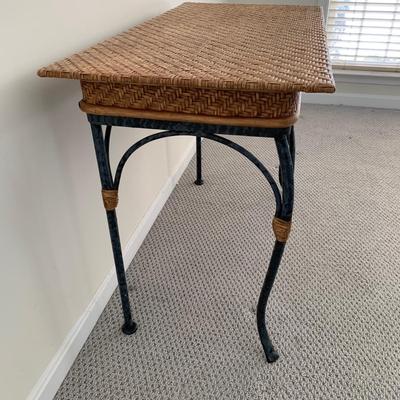 LOT 6 O: 1 Drawer Wicker & Ratan Desk / Table w/ Metal Legs
