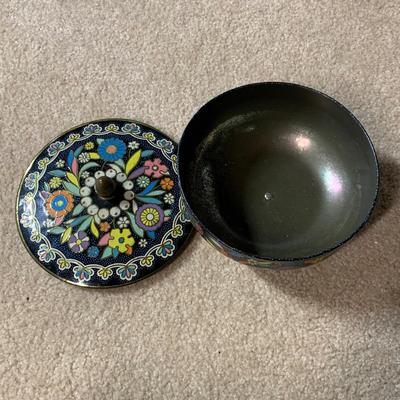 LOT 26 B: Collectible Tin Collection; Smokin' Joe's Racing, Enamel Footed Spinning Candy Tin, & More