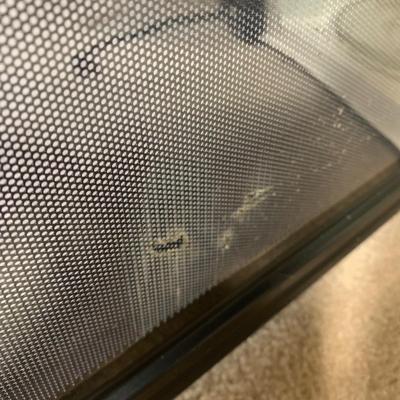 LOT 27 B: Quasar Microwave Model #MQS0963E