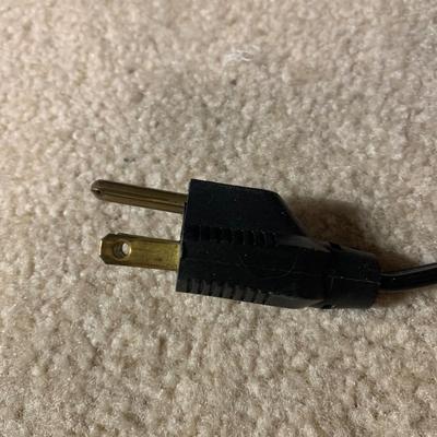 LOT 27 B: Quasar Microwave Model #MQS0963E