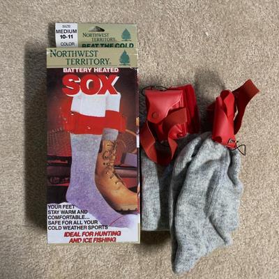 LOT 31 B: Camping Collection; Lifestraw, Travel Cooking Pots, Headlamp, Colman Thermos, Lanterns, 5 Gallon Water Pak, Cooler, Freeplay...