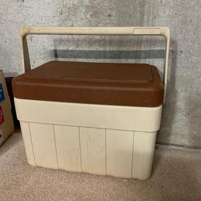 LOT 31 B: Camping Collection; Lifestraw, Travel Cooking Pots, Headlamp, Colman Thermos, Lanterns, 5 Gallon Water Pak, Cooler, Freeplay...