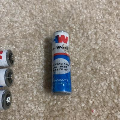 LOT 31 B: Camping Collection; Lifestraw, Travel Cooking Pots, Headlamp, Colman Thermos, Lanterns, 5 Gallon Water Pak, Cooler, Freeplay...