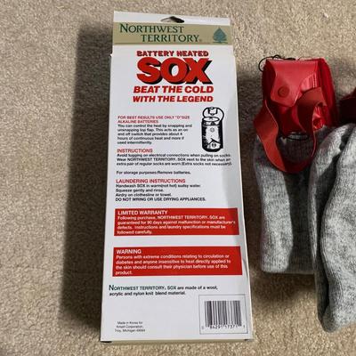 LOT 31 B: Camping Collection; Lifestraw, Travel Cooking Pots, Headlamp, Colman Thermos, Lanterns, 5 Gallon Water Pak, Cooler, Freeplay...