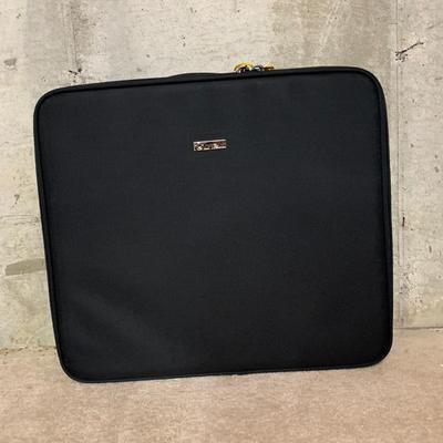 LOT 32 B: Travel Briefcase & LVI Suitcase