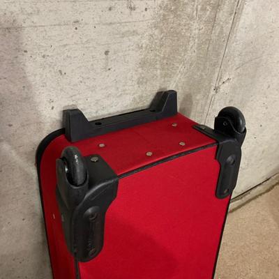 LOT 33 B: Pioneer Express Leather Travel Bag & Protégé Suitcase