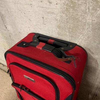 LOT 33 B: Pioneer Express Leather Travel Bag & Protégé Suitcase