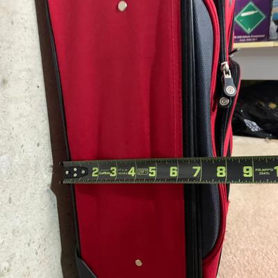 LOT 33 B: Pioneer Express Leather Travel Bag & Protégé Suitcase