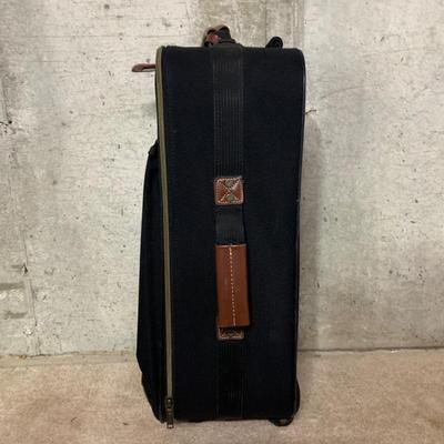 LOT 34 B: American Tourister Suitcases