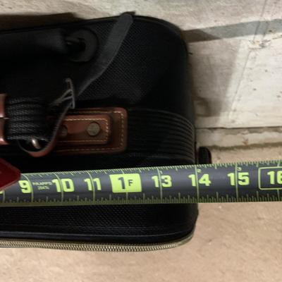 LOT 34 B: American Tourister Suitcases